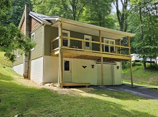 1418 Bunner Ridge Rd, Fairmont, WV 26554