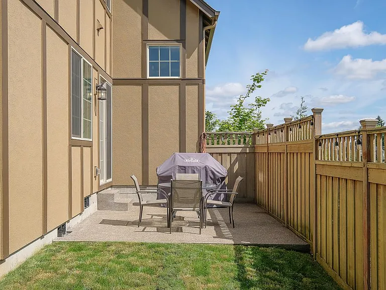 Back Patio, Grill