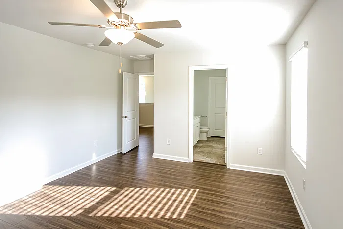 4 bed, 2.5 bath, 1785 sqft, $2,295 — Photo 4