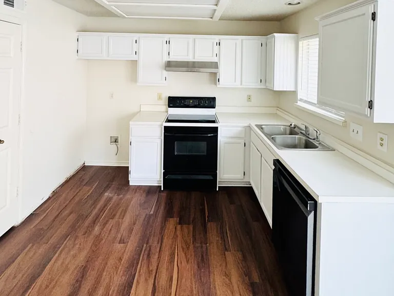 1506 Shalain Dr — Photo 4