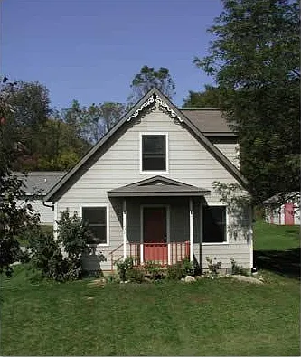 1239 E Miller Dr — Photo 1