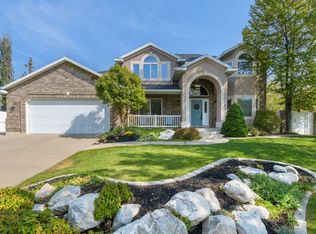 933 S Willow Wood Ln, Kaysville, UT 84037