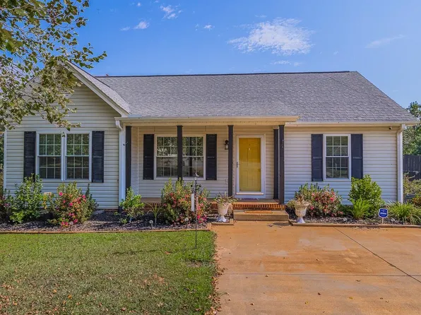 25 Natalie Ct, Greer, SC 29651