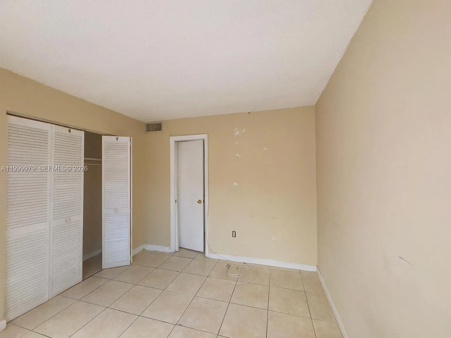 Point South Condo — Photo 4