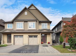 618 Moorpark Ave, Kanata, ON K2M 0B6