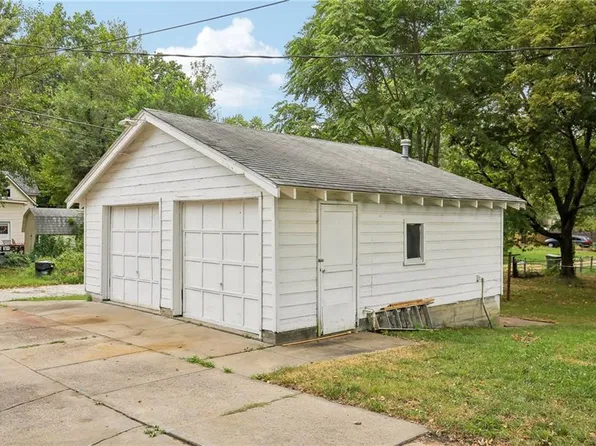 748 S Poplar St, Ottawa, KS 66067