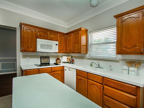 2nd image of 4900 Basil Dr