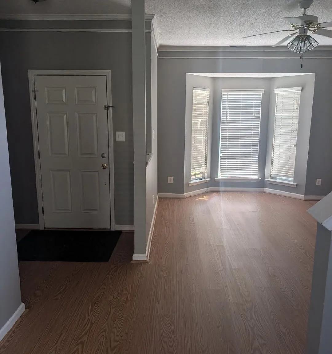 3 bed, 2.5 bath, 2004 sqft, $1,945 — Photo 3