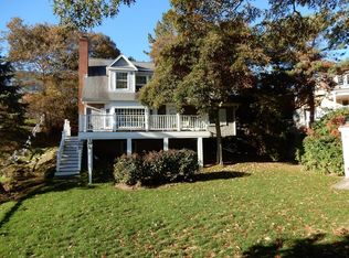 6 Pocasset Rd, Sagamore Beach, MA 02562