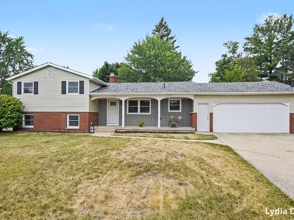 4151 Kentridge Dr SE, Grand Rapids, MI 49508