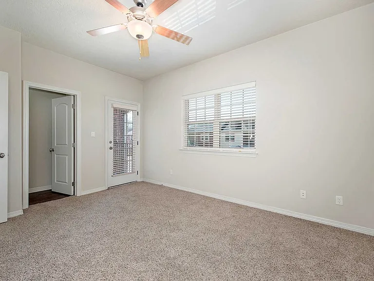 503 Forest Dr — Photo 7