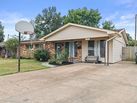 2nd image of 4555 Gailwood Ave