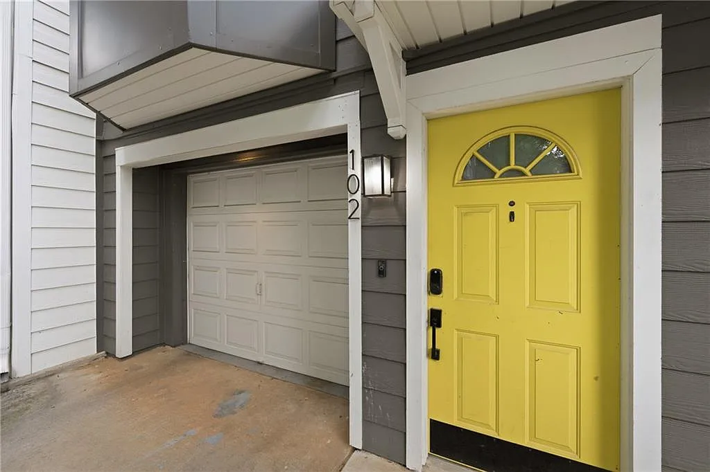 1 bed, 1.5 bath, 1058 sqft, $2,500 — Photo 2