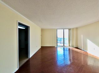 1434 Harmon Cove Tower, Secaucus, NJ 07094