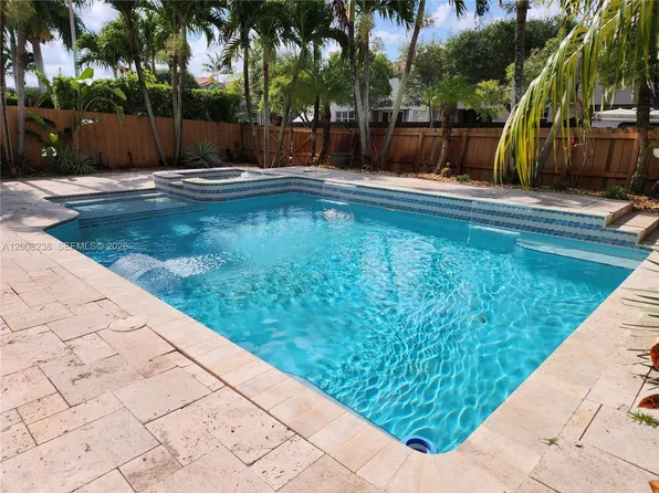 11480 NW 82nd Ter, Doral, FL 33178