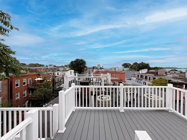 762 E 6th St #3 — Photo 1