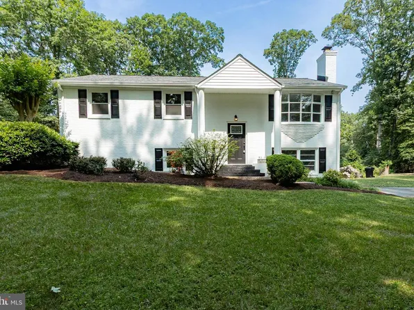 28989 Autumnwood Dr, Mechanicsville, MD 20659