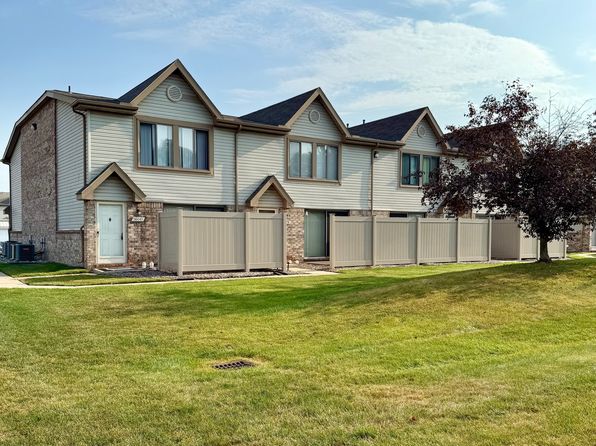 50451 Bay Run N