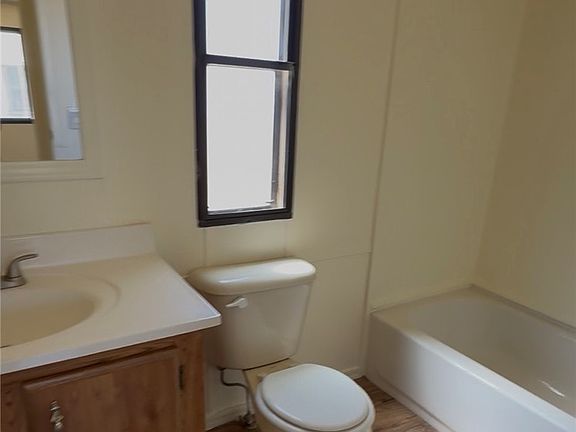 3rd image of 3899 E Hearne Avenue