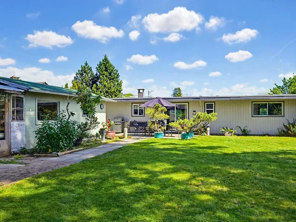 11895 230th St, Maple Ridge, BC V2X 6R3