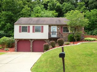 14 Fawnvue Dr, Mc Kees Rocks, PA 15136