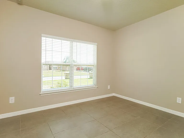 651 Mercado Ct — Photo 15