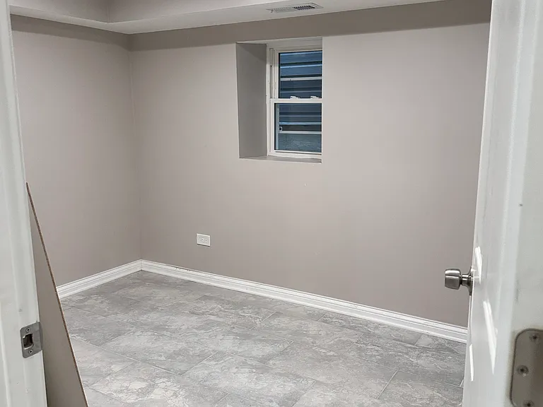 2908 W 38th Pl #BASEMENT — Photo 8