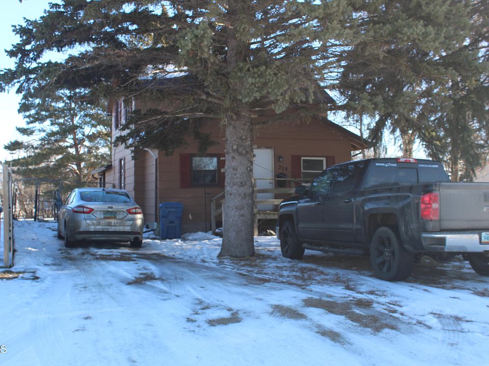 2nd image of 304 Park St
