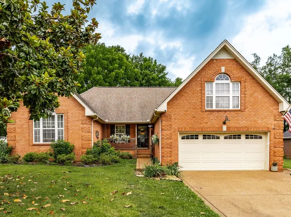 124 W Braxton Ln, Hendersonville, TN 37075