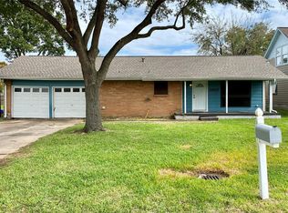 3803 Barracuda Ln, La Porte, TX 77571