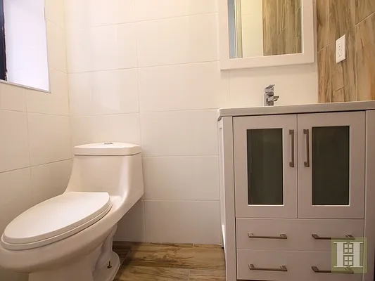 Rented by Halstead Real Estate | media 27