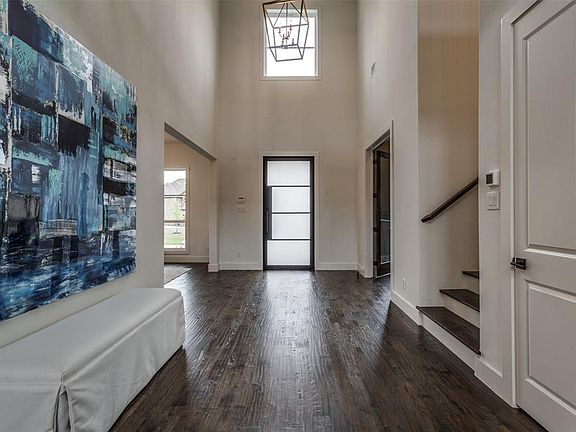 4th image of 6400 Sorrento Ln