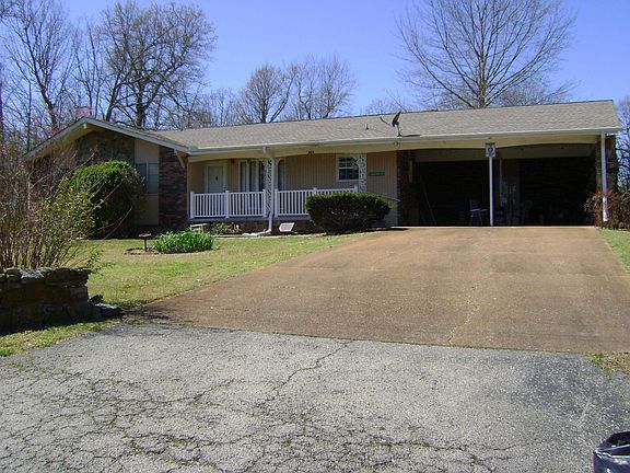 2nd image of 409 Fairway Dr
