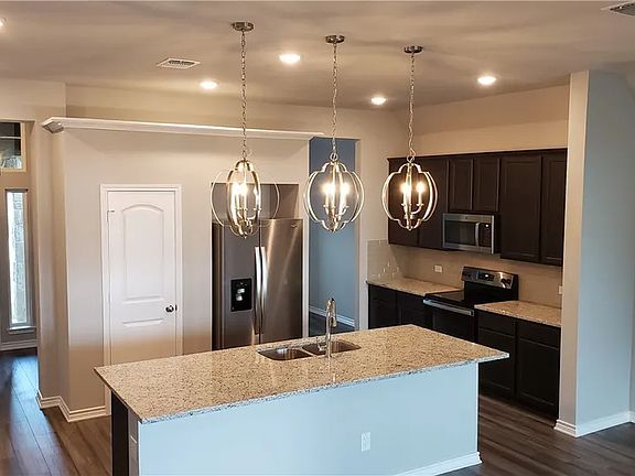 4th image of 7755 Merry Oaks Cv