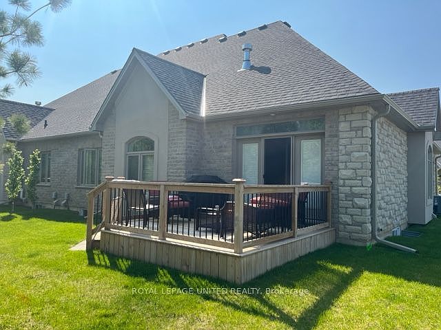 2nd image of 5 Wood Haven Dr #404