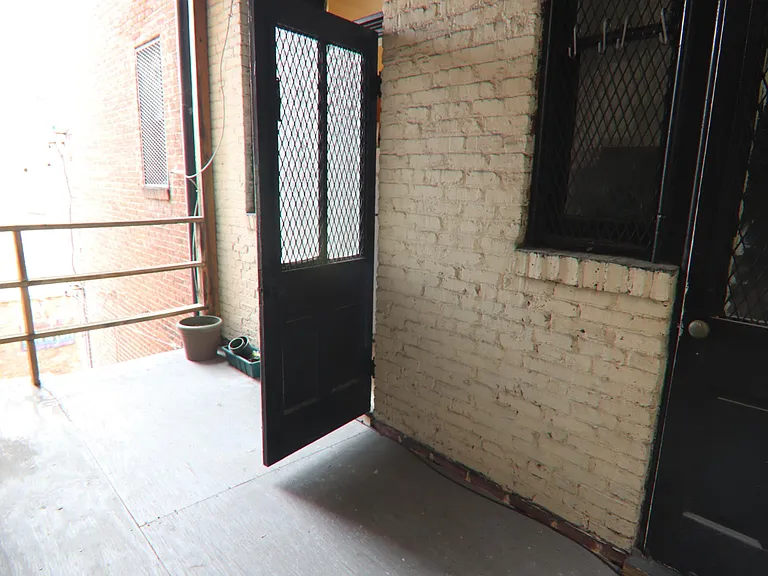 1404 Eutaw Pl #4 — Photo 8