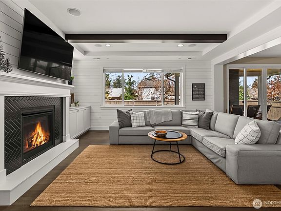 3rd image of 8022 197th Avenue E