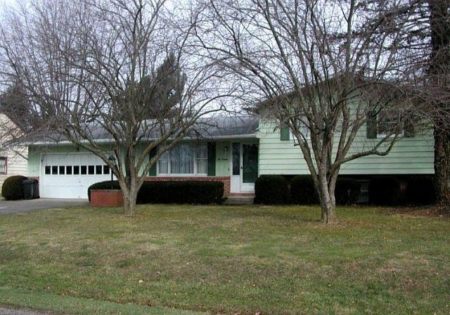 1st image of 214 Brenton Dr