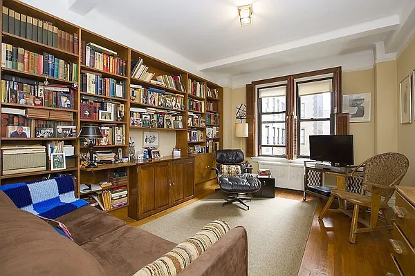 Sold by Christopher Korey | media 9