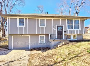 13704 Parker Ave, Grandview, MO 64030