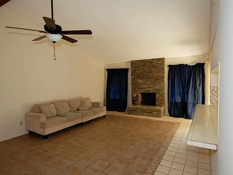 7511 Harpers Glen Ln — Photo 4