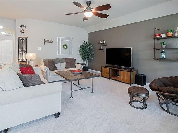 2nd image of 305 Bird Creek Dr