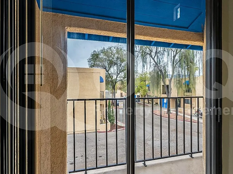 216 E Pastime Rd — Photo 12