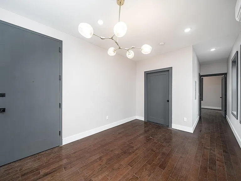 62 Vroom St #4L — Photo 3