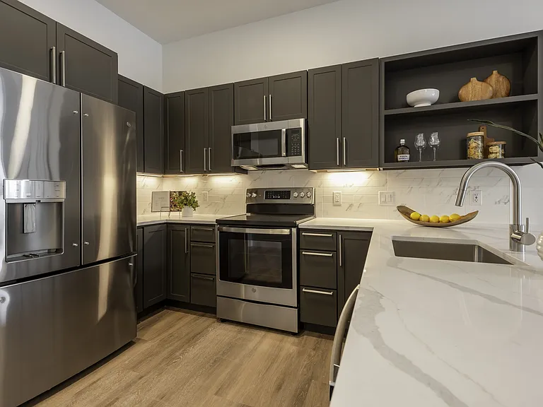 Maple Square Apartments — Photo 30