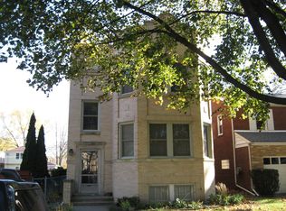 7827 Tripp Ave, Skokie, IL 60076