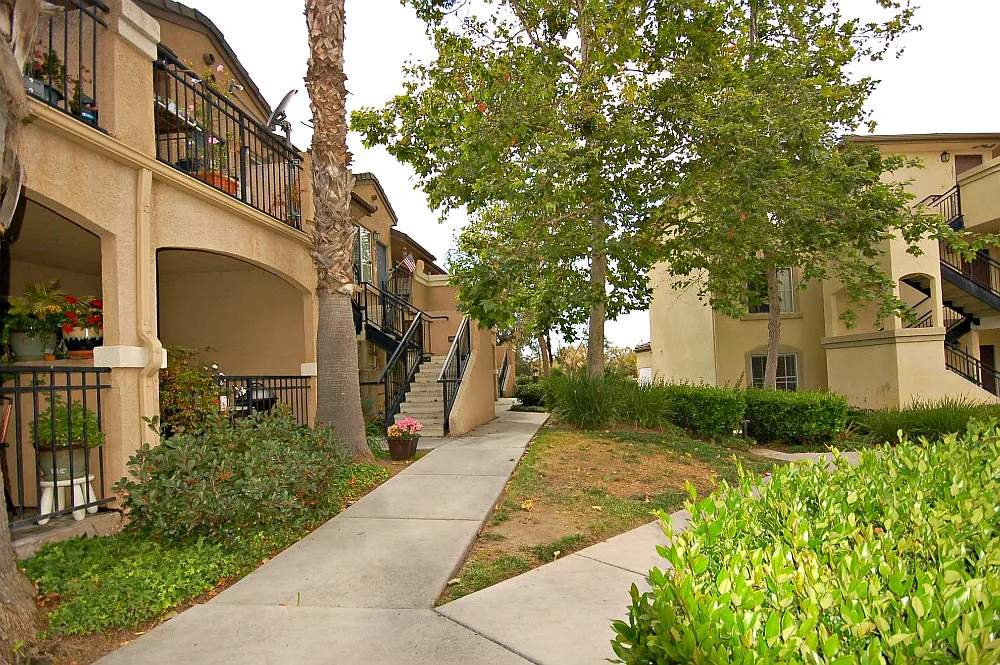 Sunny Creek Apartments — Photo 3