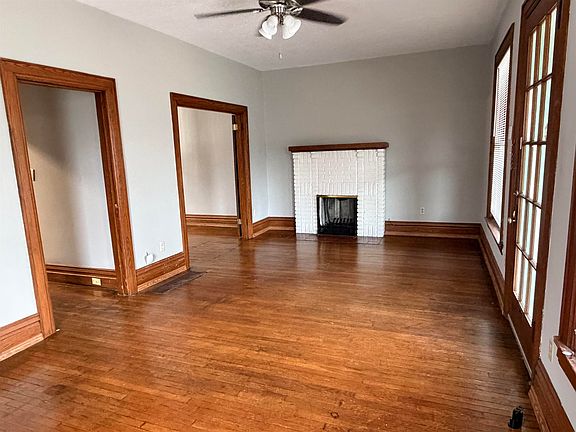 5th image of 919 12th St