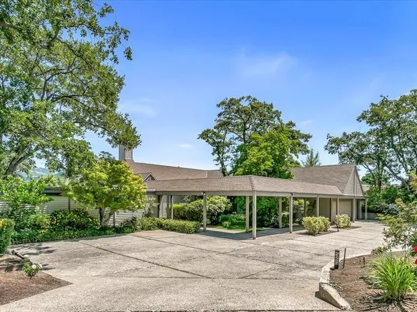 180 Greenway Cir, Medford, OR 97504