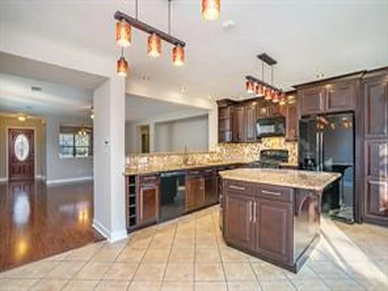 12115 Country Orchard Ln — Photo 2
